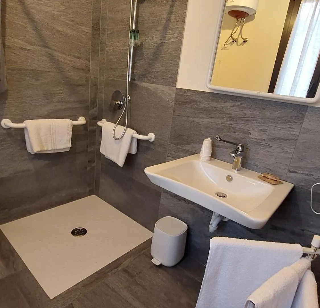 Agriturismo Pizzavacca Villanova sull'Arda مزرعة للإقامة