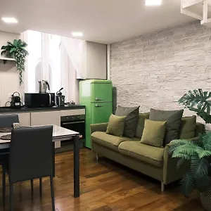 https://prestigiosa-suite-in-crocetta.italymilanhotels.net